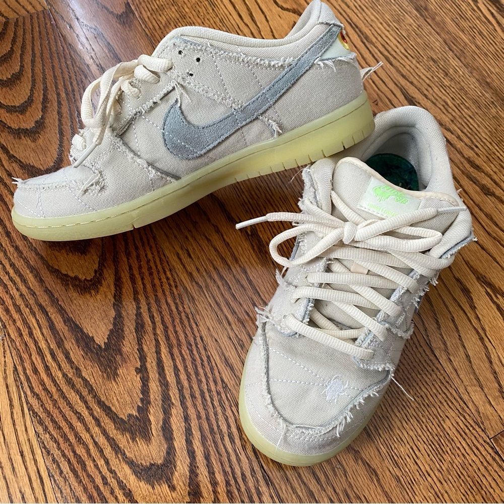 Nike SD mummy sneakers